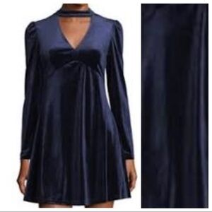 NWT. Romeo & Juliet Couture Blue Mini Dress Size M